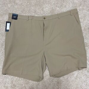 RoundTree & Yorke Men's Tan Shorts